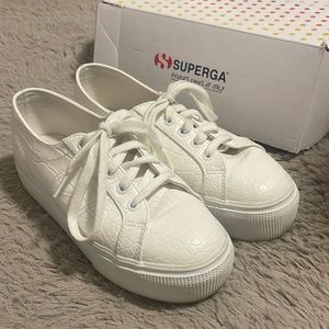 Woman’s White leather snake Supergas size 7.5
